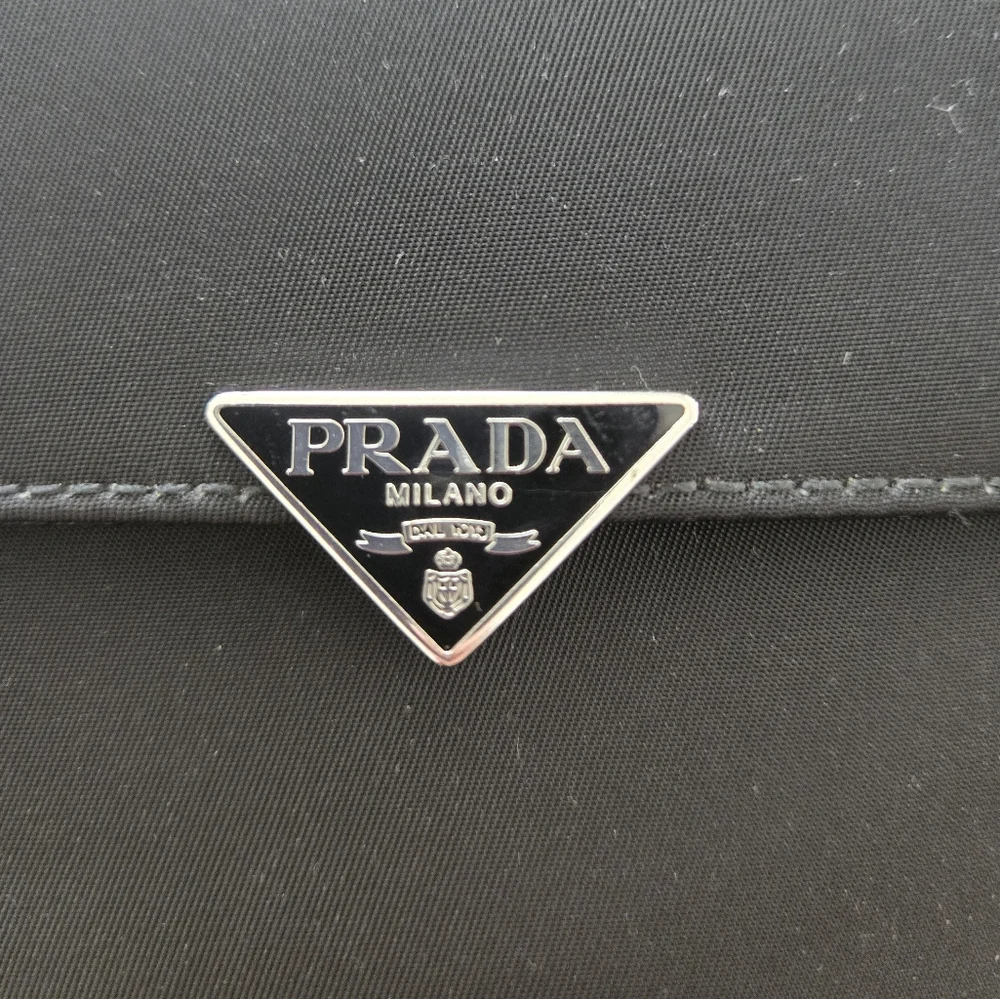 PRADA Authentic Nylon and Saffiano Leather Trifold Prada Wallet (Portafoglio) - Picture 5 of 6